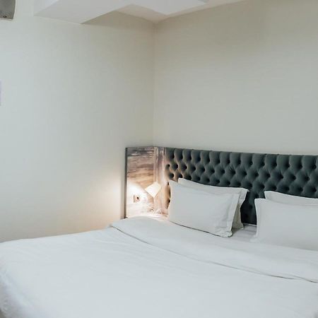 Express City Hotel Simkent Buitenkant foto