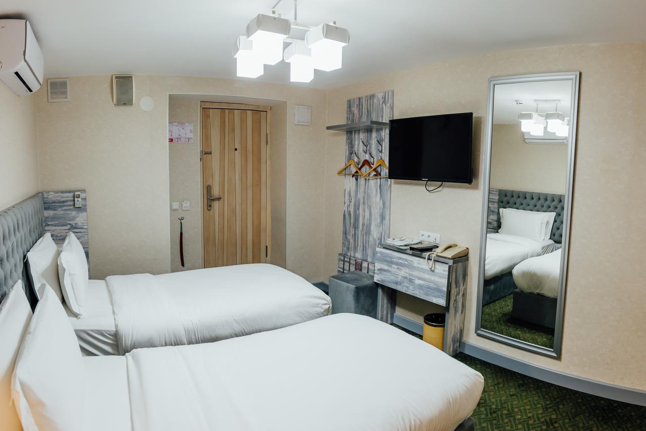 Express City Hotel Simkent Buitenkant foto
