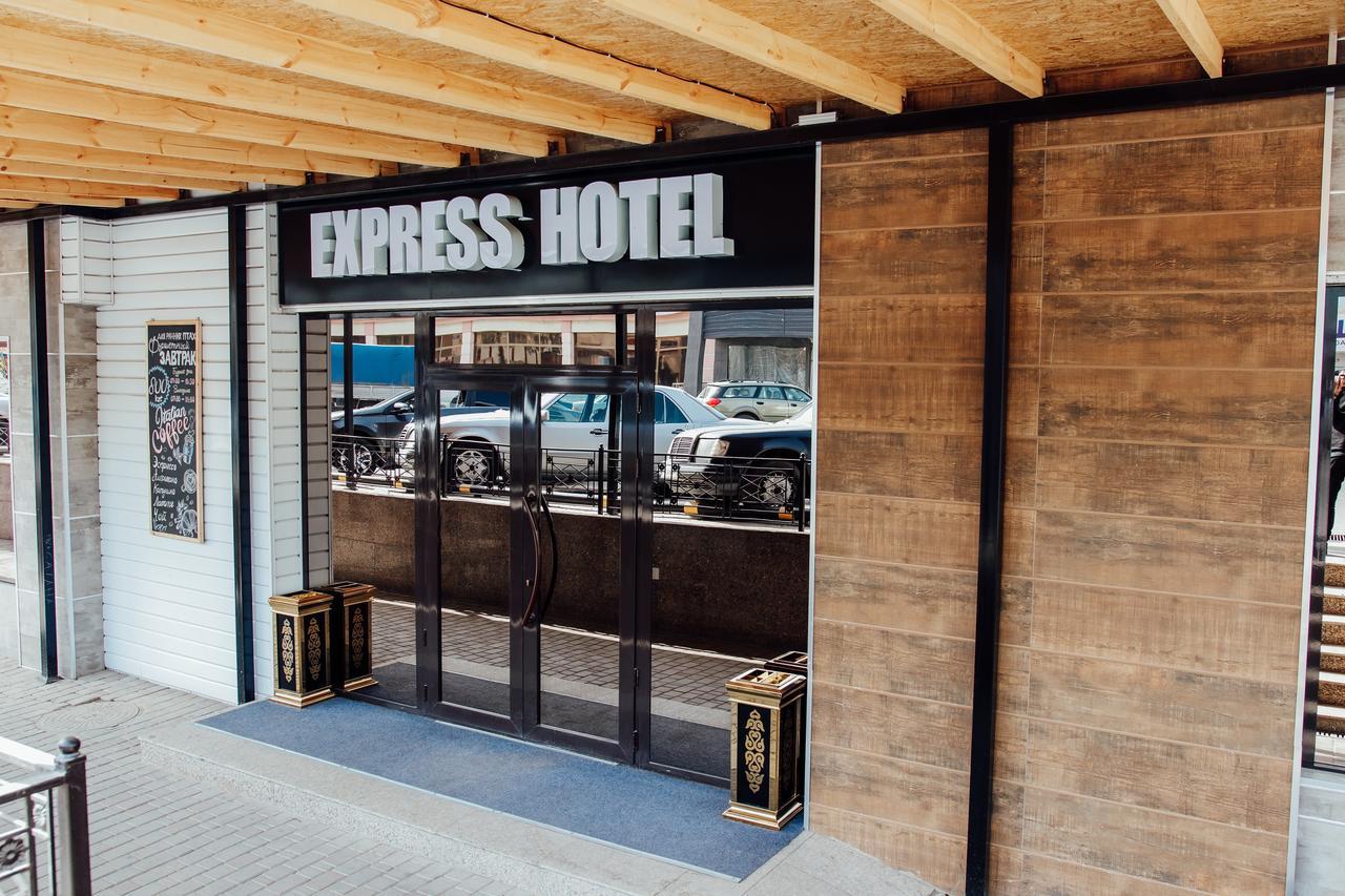 Express City Hotel Simkent Buitenkant foto